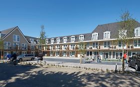 Beach Hotel I Kloeg Collection